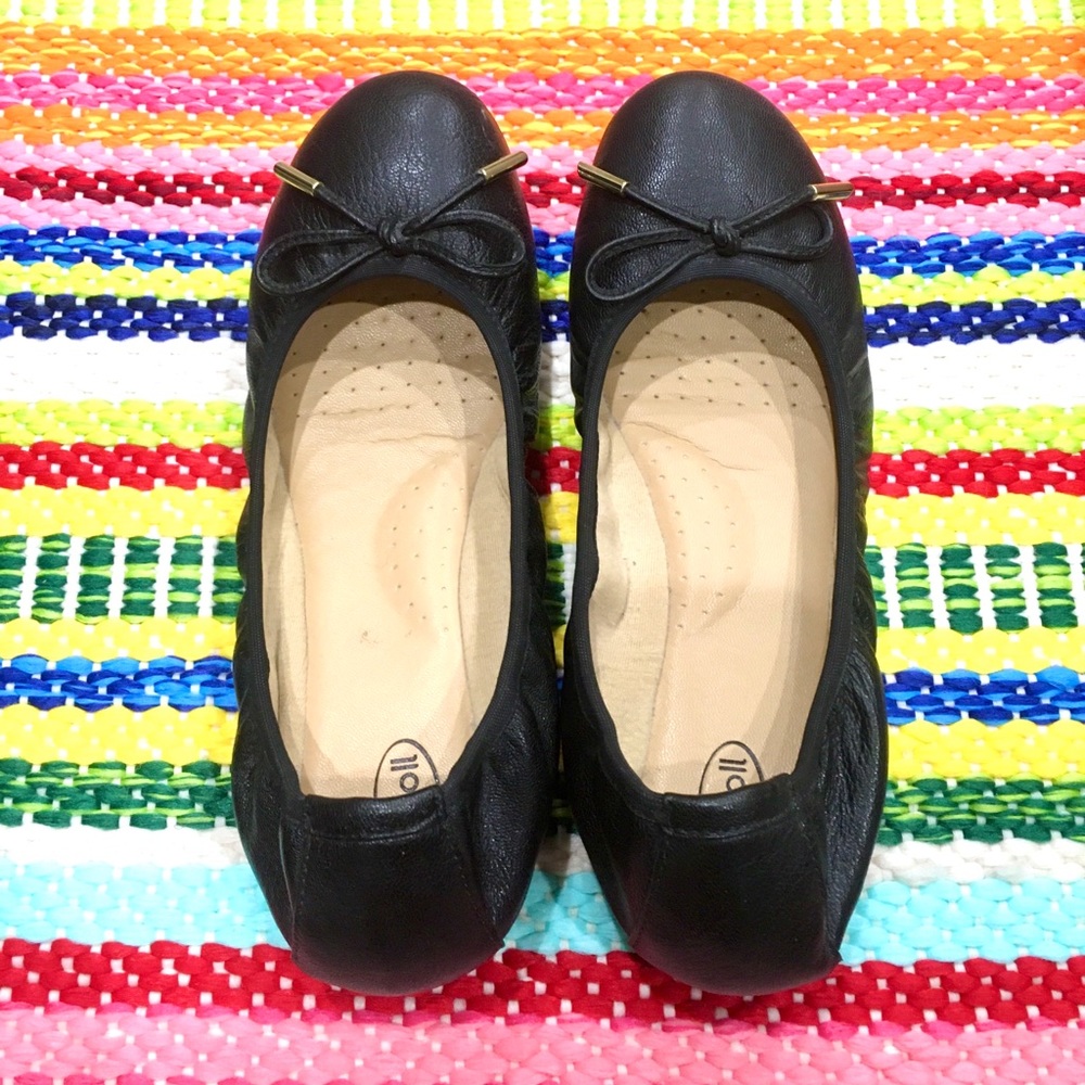 Black Leather Ballet Flats with Bow